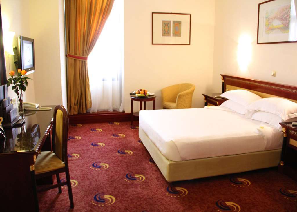 Hotel Al Shohada By Palm Rich Makkah Mekka Pokoj fotografie A room at the hotel